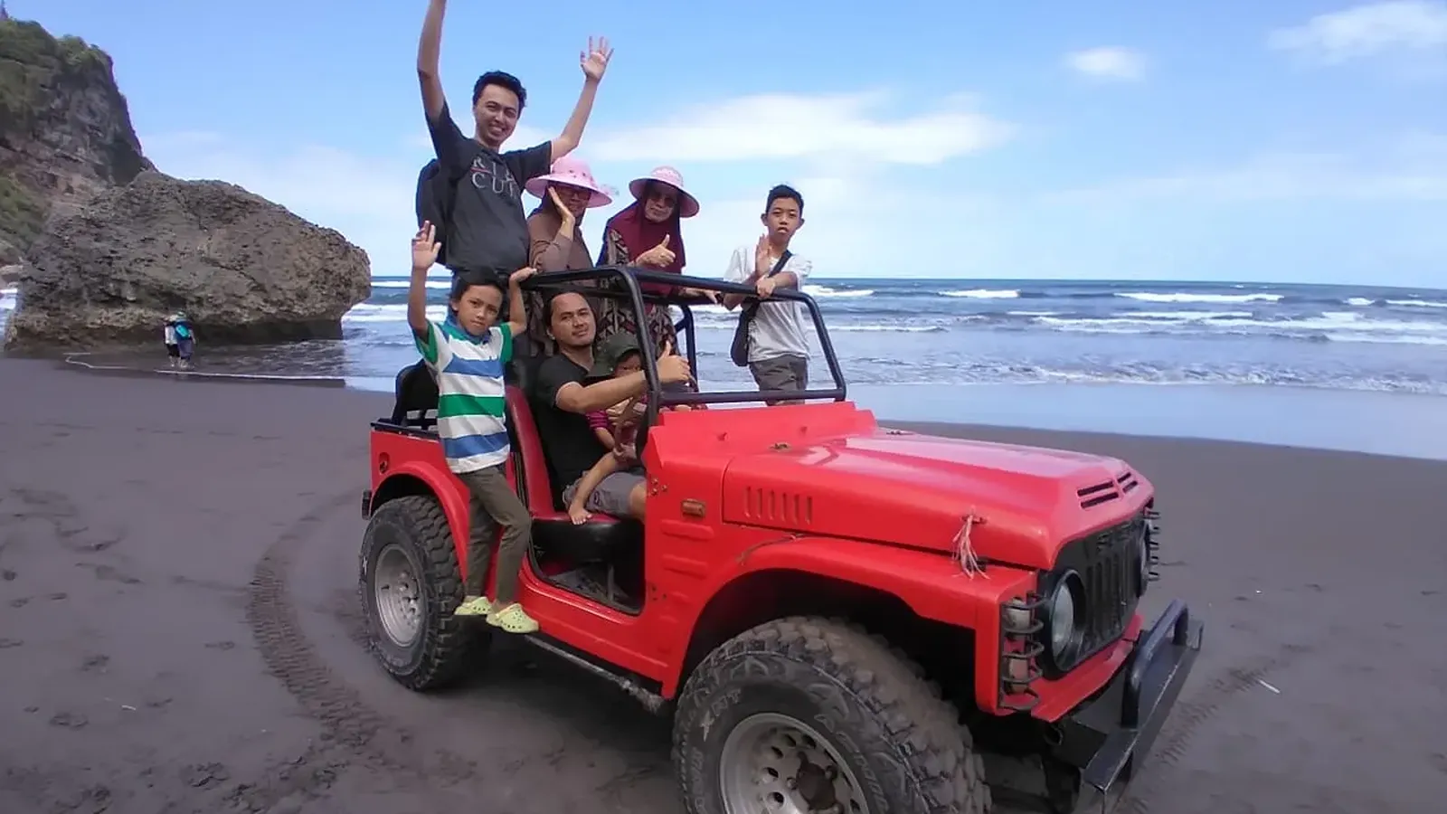sewa jeep di pantai parangtritis